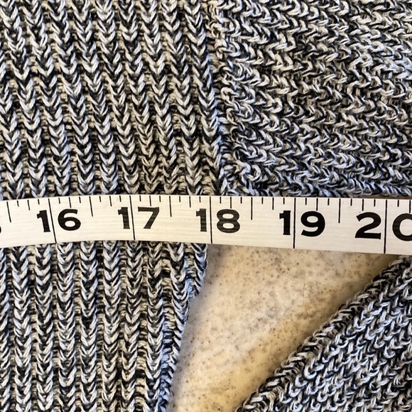 Guess Sweater Women’s Lace up Long Sleeve Boho Y2K V Neck Nautical 90’s Sz M - Picture 8 of 8